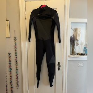 Roxy wetsuit